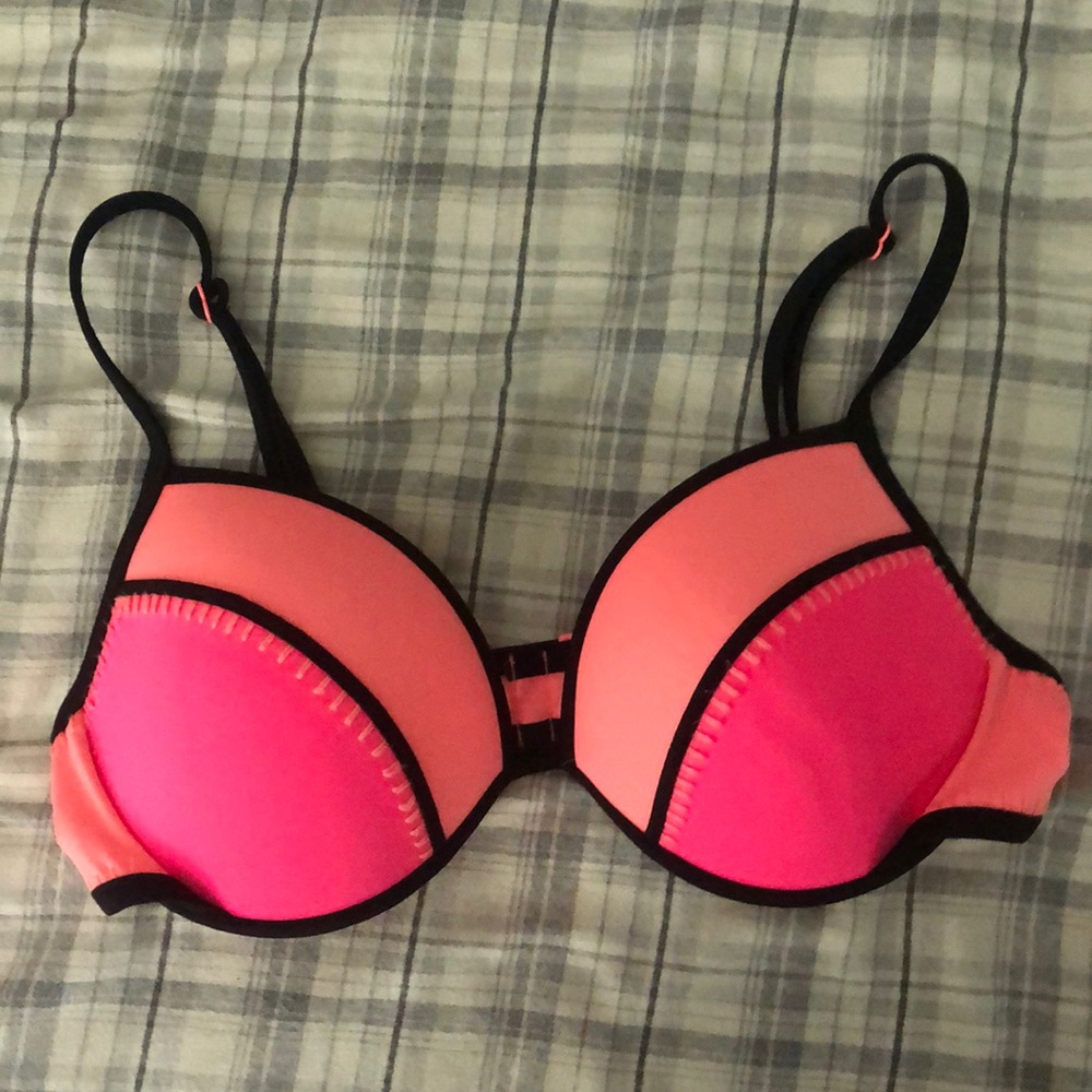 Victoria’s Secret Bikini Top